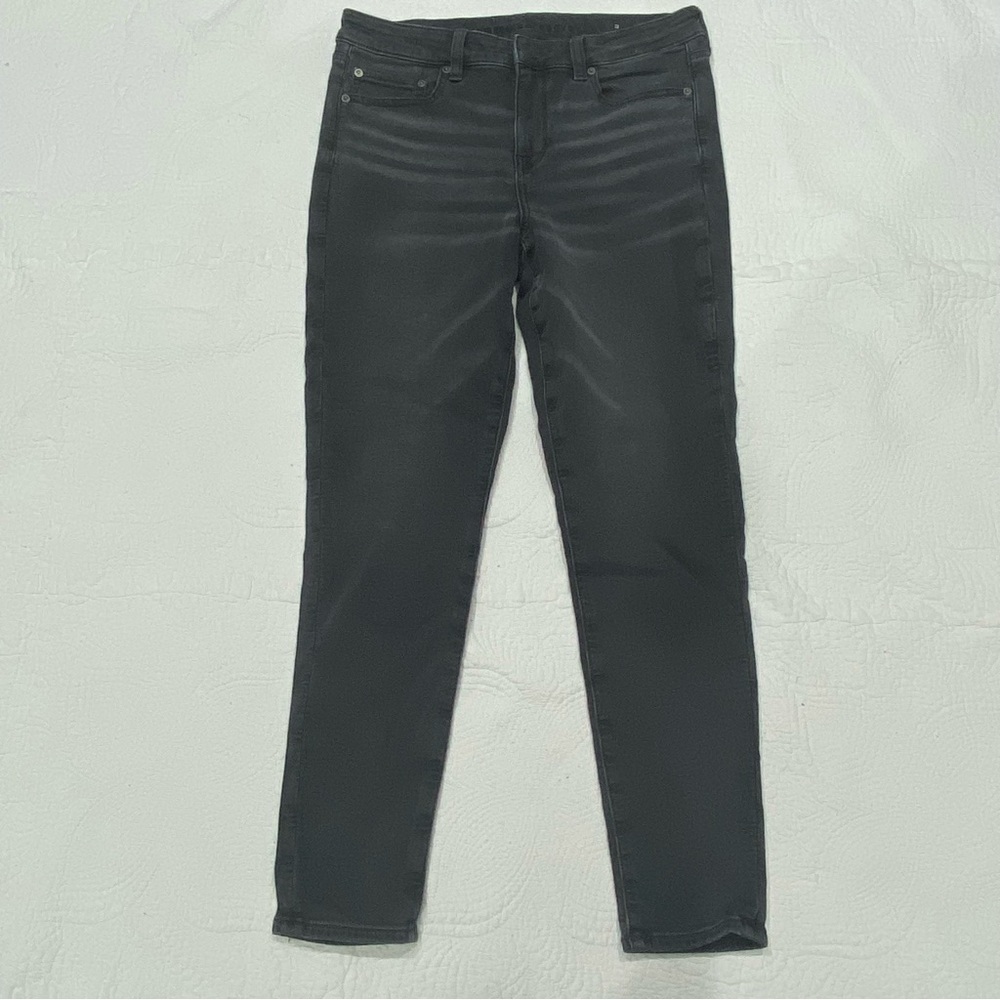 American Eagle  Super High-Rise jeans size14